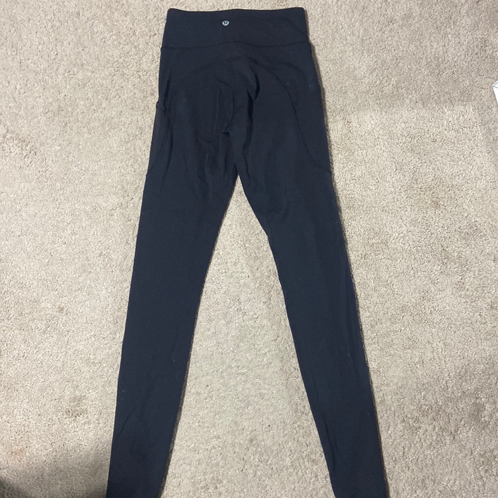 Lululemon black leggings with side pockets